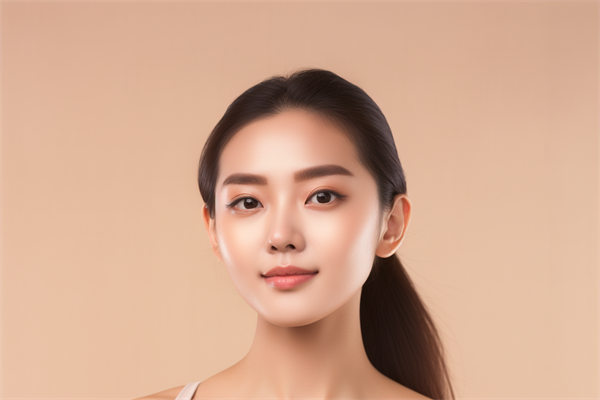 做自体抽脂隆胸需要多少钱？