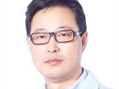 李雄伟