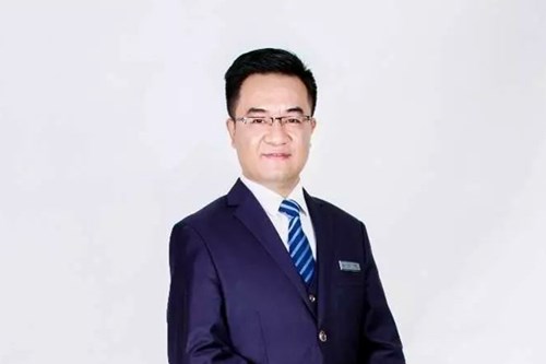 李雄艳